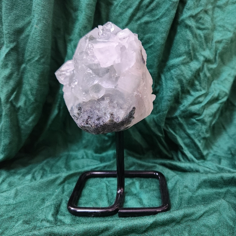 Apophyllite Specimen - Picture 3 of 7